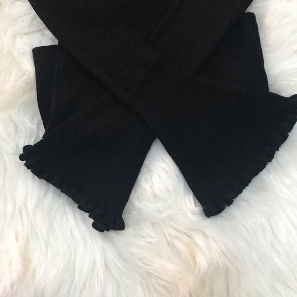 NWOT Beautiful black Candies bell sleeve lightweight sweater💕 - Picture 5 of 6